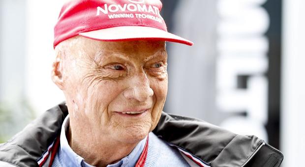 Niki Lauda esce dall'ospedale di Vienna