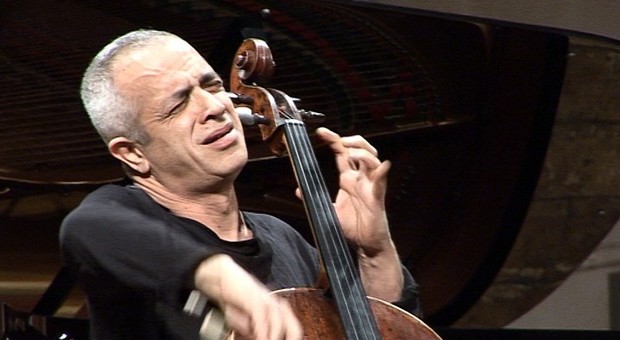Il violoncellista Giovanni Sollima