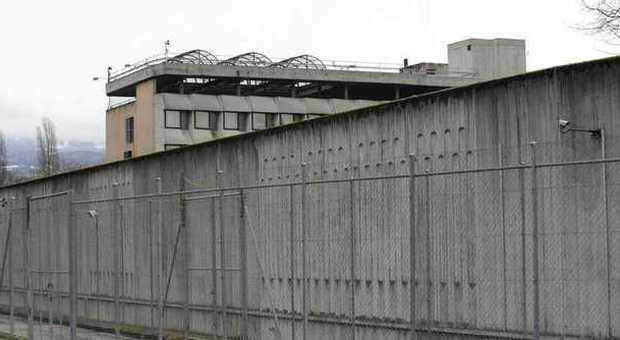 L'esterno della prigione svizzera nella quale è rinchiuso Oric