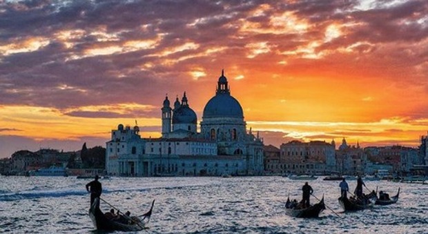Venezia (foto da instagram @igersvenezia di @fullcontrast)