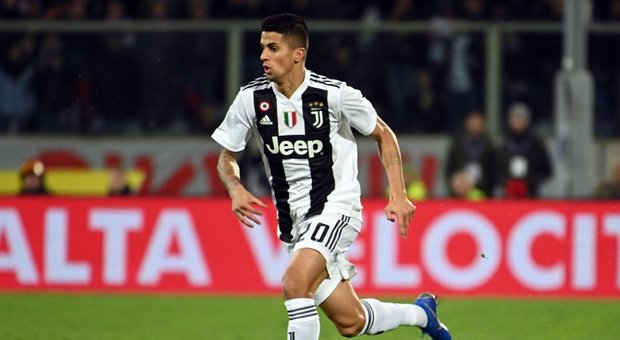 Juventus, Cancelo in uscita: nuovi contatti con il City. Il Napoli non molla James Rodriguez