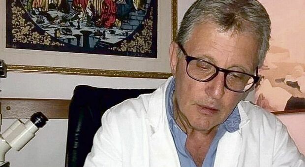 Presunti abusi sulle pazienti, il ginecologo Miniello rinviato a giudizio. L'Ordine dei medici tra le parti civili