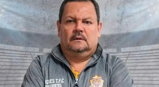 Il presidente del Tigres ucciso a colpi di pistola dopo una sconfitta: l'agguato mentre lascia lo stadio, è morto davanti alla figlia