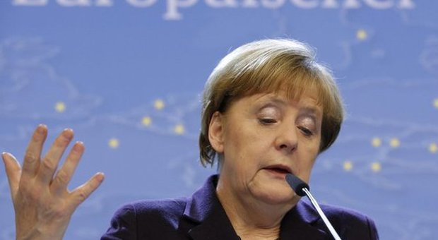 Grecia, Tsipras chiede alla Ue altri sei mesi. Germania divisa, il vice cancelliere: primo passo