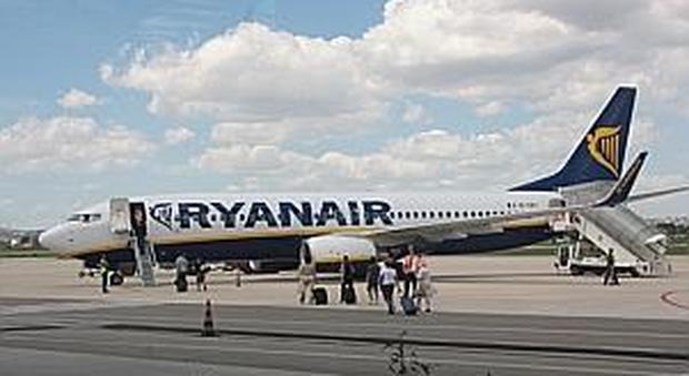 Un volo Ryanair al Sanzio di Falconara