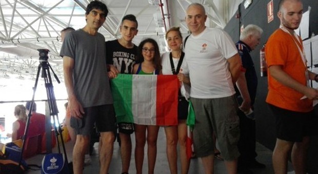 Daniela, 13 anni, quattro medaglie nel nuoto ai campinati per trapiantati: fu operata a Roma