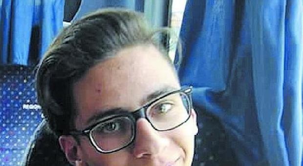 Campania, ferito da colpo di pistola alla testa, è finita l'agonia del 14enne Rosario