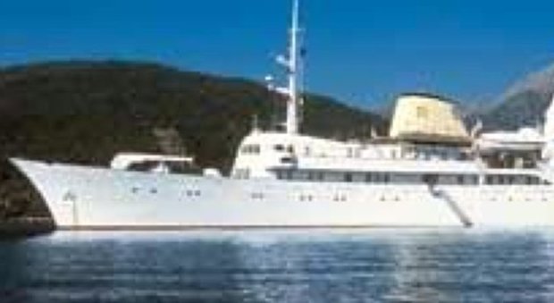 Christina O., a Lipari il super-yacht che fu di Onassis. Affittato a settimana anche a 65mila euro
