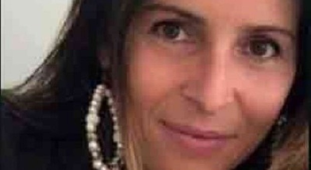 Ascoli, addio ad Elena Augello volto della tv locale: la giornalista è morta a 41 anni