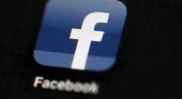 Facebook e Instagram "down" in diversi Paesi del mondo: problemi su app e pc