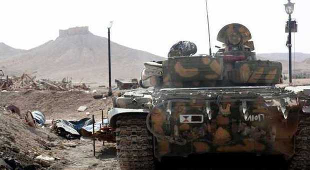 Isis, la Siria prepara la controffensiva per riprendere Palmira e Ramadi