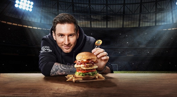 Hard Rock Cafe lancia il burger ispirato a Leo Messi: il nuovo piatto arriva in tutto il mondo