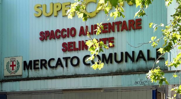 Milano, il quartiere San Siro prova a rinascere dall'ex mercato di piazzale Selinunte. La ricetta? Sport e giovani
