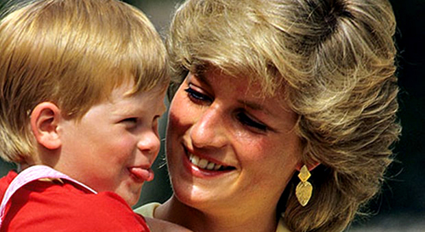 Lady Diana, Harry parla della mamma per la prima volta: «Sono stato vicino all'esaurimento»