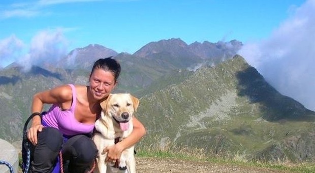 Manuela Mazzucco sorridente in montagna