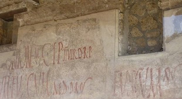 Pompei, scavi free: i turisti a caccia degli spot elettorali del 79 dopo Cristo