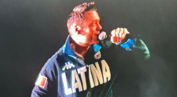 Tiziano Ferro, la sindaca Celentano scrive all'artista: «Vieni a cantare a Latina»