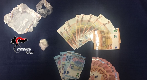 Torre Annunziata, a spasso con 20 grammi di cocaina: carabinieri arrestano una 71enne