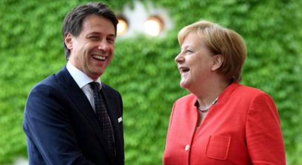 Conte cena con Merkel, sul tavolo rilancio crescita, Libia e dossier Alitalia