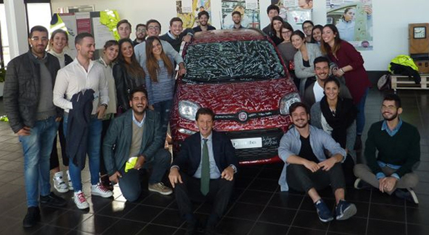 Al progetto ”Fca Innovation Award Millennials”, presentato alla Facoltà di Economia della Seconda Università degli Studi di Napoli (Sun), e che ha coinvolto anche l'Università di Cassino e del Lazio meridionale, hanno preso parte 500 studenti che h