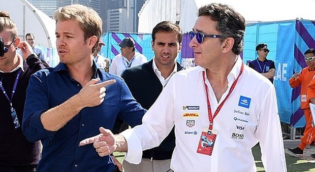 Nico Rosberg scherza con Alejandro Agag ad un E-Prix