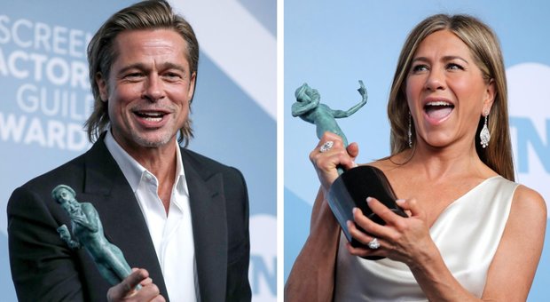 Brad Pitt e Jennifer Aniston, ritorno di fiamma? Le foto delle effusioni ai Sag Awards sono virali
