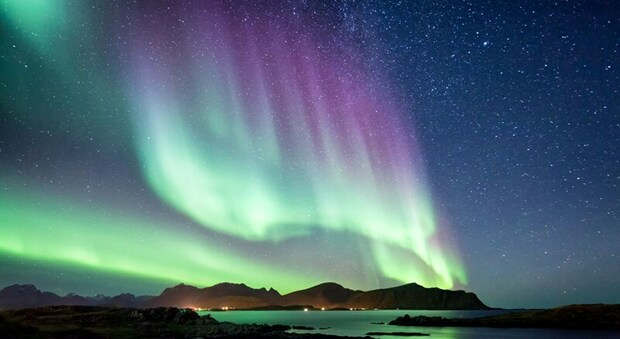 Aurora boreale, nel 2024 saranno più del solito: ecco perchè e i luoghi migliori per ammirarle (non solo al Nord)