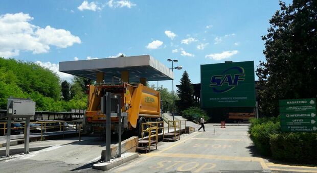 Presunta frode con i rifiuti organici, il Comune di Frosinone chiede un milione e mezzo di euro di danni alla Saf