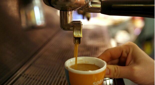 Rincari record per un caffè al bar: Ascoli la città con il sesto aumento più alto d'Italia. Ecco perché