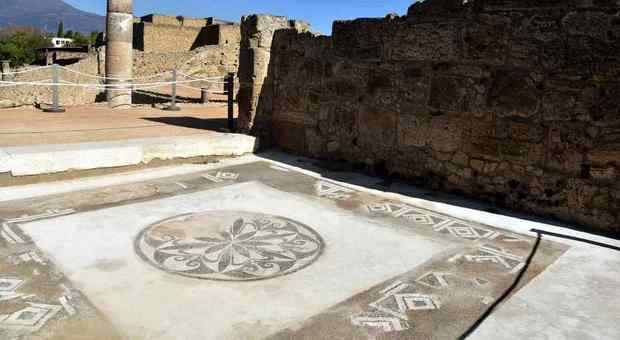 Pompei, svelato il quartiere extra-lusso. Dopo il restauro splendono mosaici, affreschi, giardini e terrazze