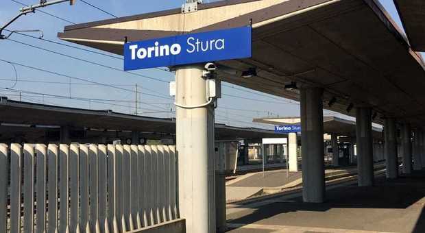 Torino Stura, uomo muore investito da treno: polizia non esclude alcuna ipotesi