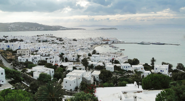 L'isola di Mykonos (foto Wikipedia)
