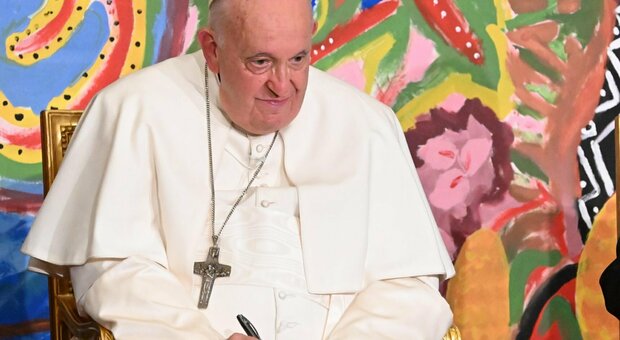 Papa Francesco ha la febbre: cancellate tutte le udienze previste oggi