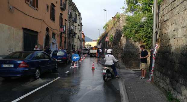 Sorrento, guasto a una condotta: traffico in tilt, corso Italia senz'acqua