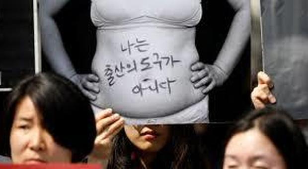 Decisione storica in Corea, l'aborto non è più vietato