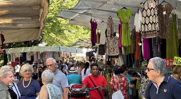 Il mercato di Terni riempie la Passeggiata ma gli incassi «non sono da Campo de’ fiori»