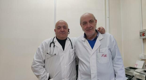 Il medico Saverio Rossi (a destra nella foto)
