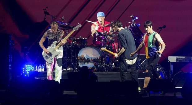 Red Hot Chili Peppers a Roma, l'Hard Rock Cafè celebra il ritorno della band californiana nella Capitale