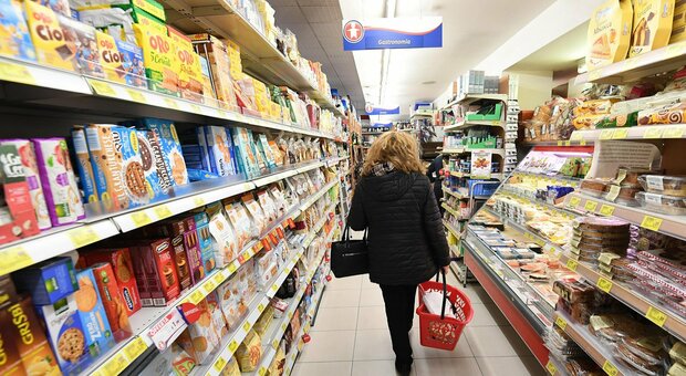 Sciopero supermercati oggi 30 marzo, acquisti a rischio: orari, chi si ferma (e perché)