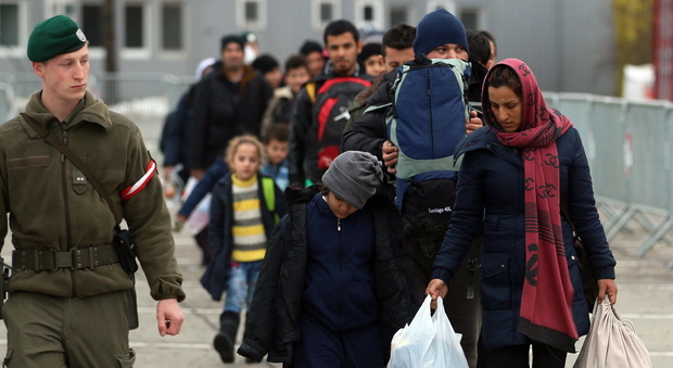 Migranti, Vienna: controlli ai valichi di Tarvisio, Brennero e Resia