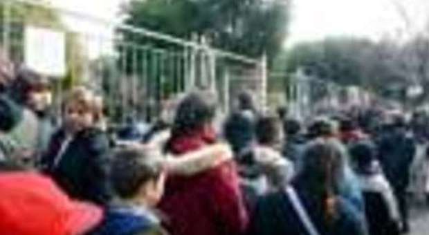 Scuola, pugni alla bambina di 7 anni mamme in sciopero contro baby bulli