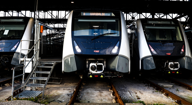 Metropolitana di Napoli, missione al ministero: «Sbloccate i nuovi treni»