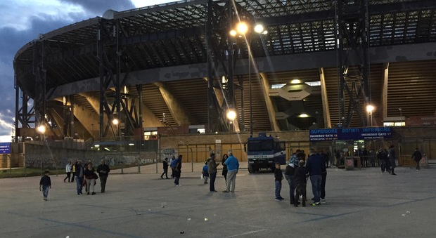 Napoli-Besiktas, le speranze dei tifosi: «Torneremo a vincere» | Video