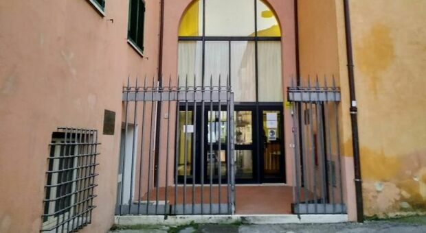Perugia, studentessa italiana 21enne trovata morta all'interno degli alloggi universitari. «Possibile suicidio»