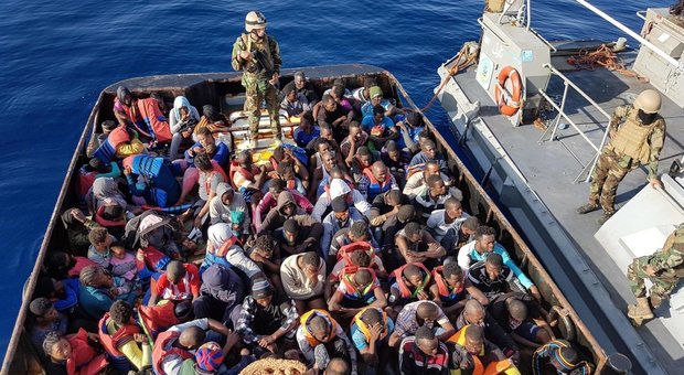 Emergenza migranti: patto del Viminale con i sindaci libici per controllare i flussi