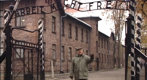 Shlomo Venezia ad Auschwitz negli anni Novanta
