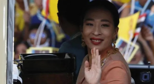 Thailandia, la principessa Bajrakitiyabha colpita da un attacco di cuore: la favorita al trono ricoverata in gravi condizioni