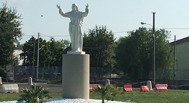 Eboli, statua di Cristo costruita dal boss per la Regione non è fuorilegge