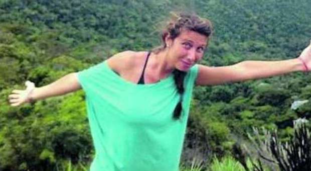 Italiana uccisa Brasile, ultima chiamata Skype con amico: «C'era uomo accanto a lei»