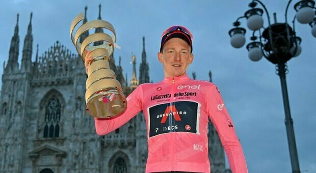 Hart vince il Giro d'Italia, a Ganna anche l'ultima cronometro